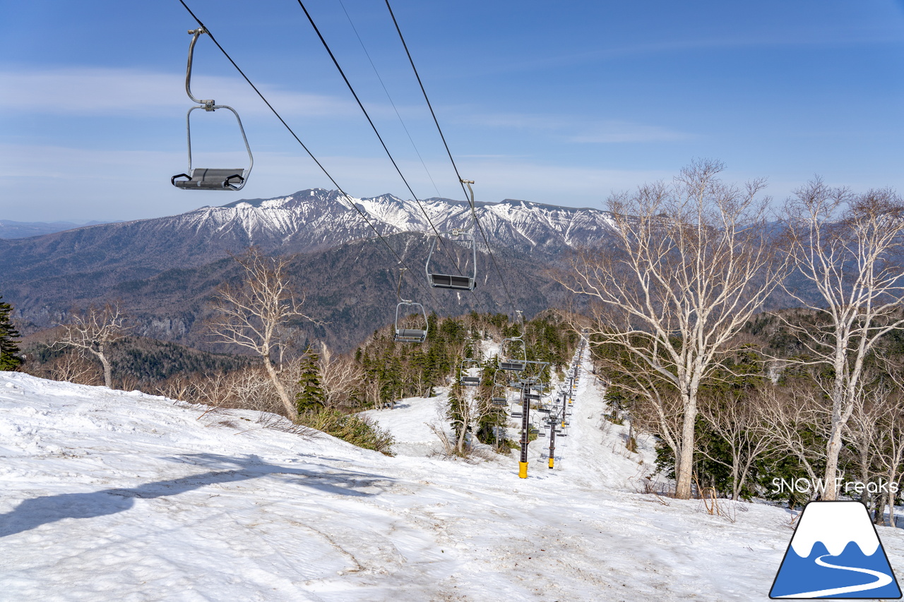 大雪山層雲峡・黒岳ロープウェイスキー場｜どんなに雪解けが早い春でも、北海道には『黒岳』があるという安心感。ありがとう、2023-2024。SNOW Freaks 今季最終レポート！